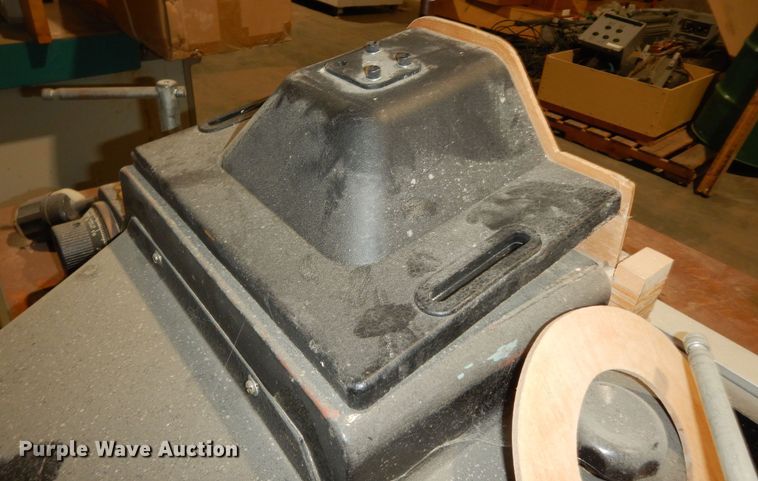 image for item LG9879 Delta 5-Speed  sliding table shaper