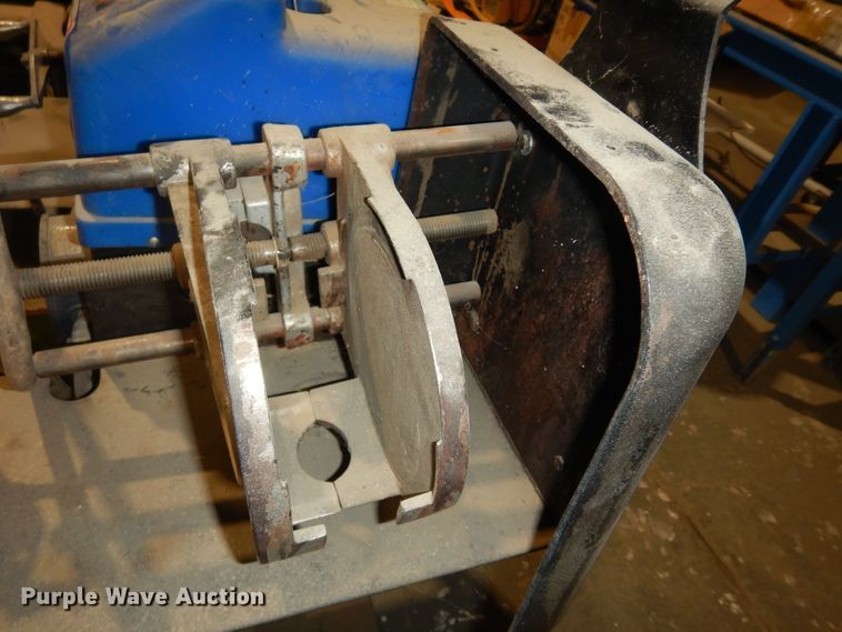 image for item LG9896 Pacer  paint shaker