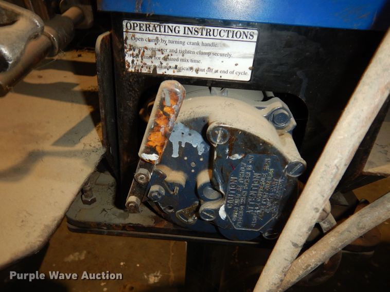 image for item LG9896 Pacer  paint shaker