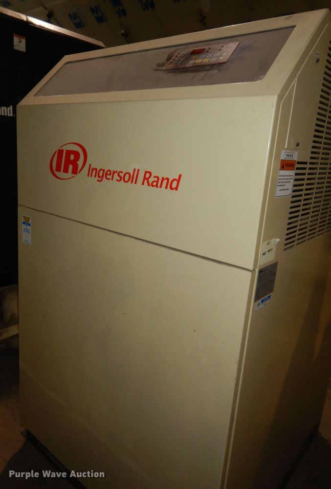 image for item LG9900 Ingersoll Rand NVC500A400  air compressor