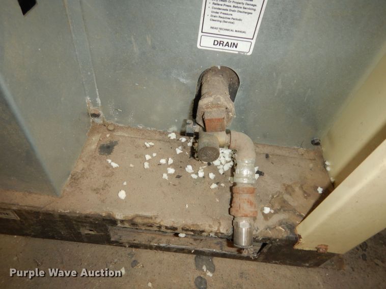 image for item LG9900 Ingersoll Rand NVC500A400  air compressor