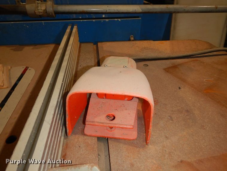 image for item LG9902 Delta RT40  table saw