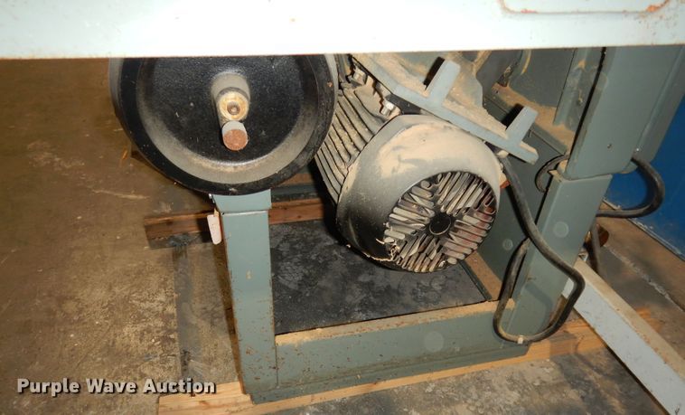 image for item LG9902 Delta RT40  table saw