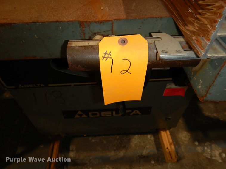 image for item LG9902 Delta RT40  table saw