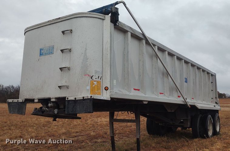 image for item LK9297 2003 Mate  end dump trailer