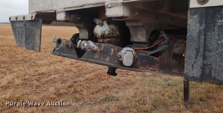 image for item LK9297 2003 Mate  end dump trailer