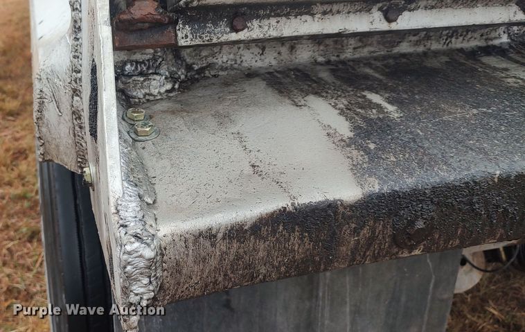 image for item LK9297 2003 Mate  end dump trailer