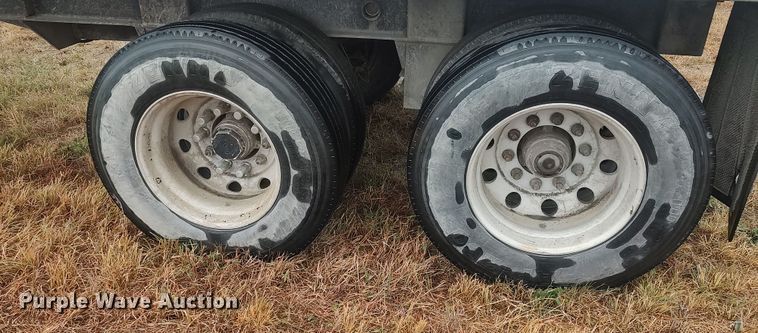 image for item LK9297 2003 Mate  end dump trailer