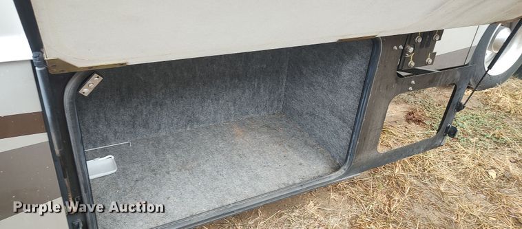 image for item LK9300 2003 Winnebago Journey DL  RV