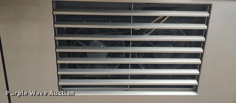 image for item LK9300 2003 Winnebago Journey DL  RV