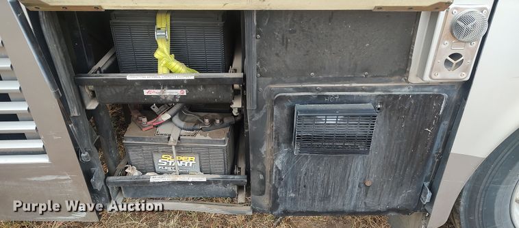 image for item LK9300 2003 Winnebago Journey DL  RV