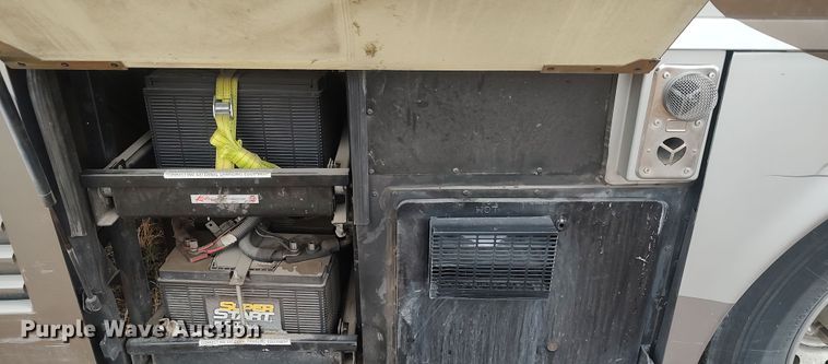 image for item LK9300 2003 Winnebago Journey DL  RV