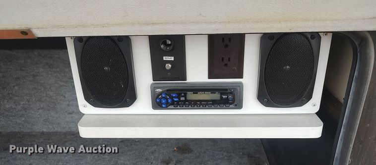 image for item LK9300 2003 Winnebago Journey DL  RV