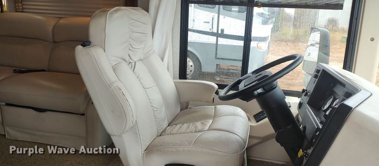 image for item LK9300 2003 Winnebago Journey DL  RV