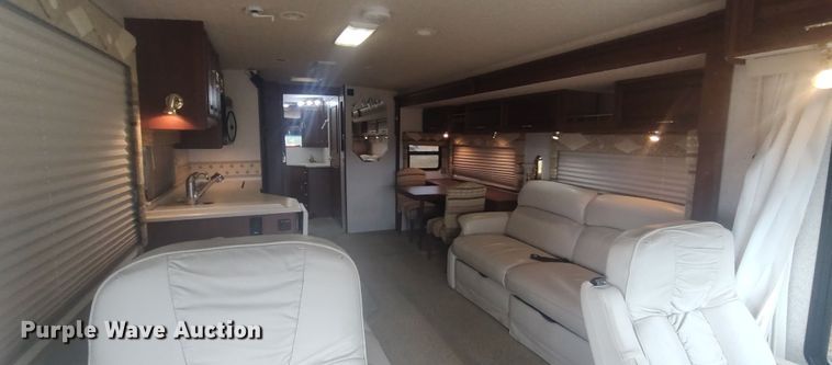 image for item LK9300 2003 Winnebago Journey DL  RV