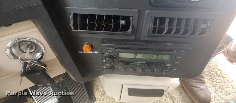 image for item LK9300 2003 Winnebago Journey DL  RV