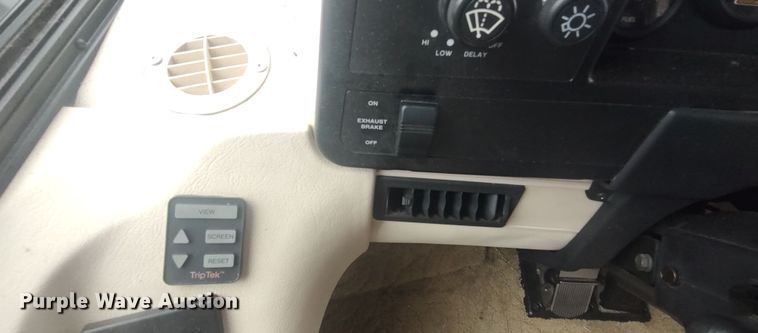 image for item LK9300 2003 Winnebago Journey DL  RV