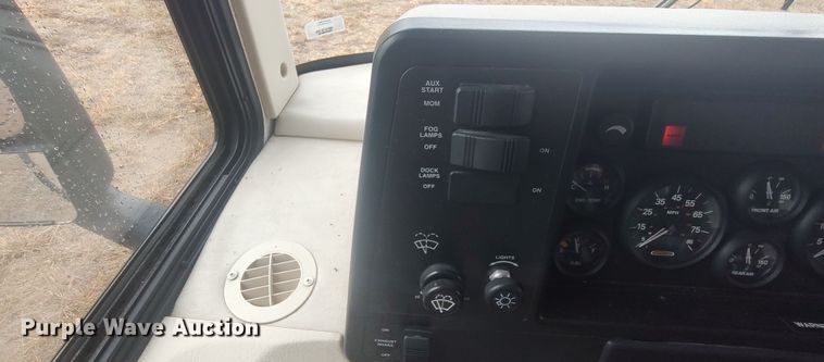 image for item LK9300 2003 Winnebago Journey DL  RV