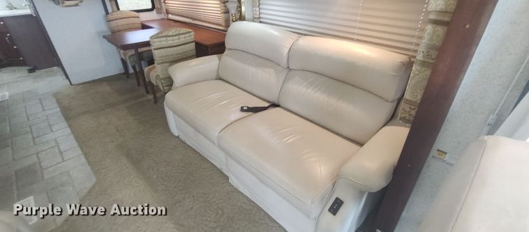 image for item LK9300 2003 Winnebago Journey DL  RV