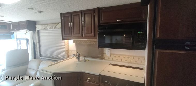 image for item LK9300 2003 Winnebago Journey DL  RV