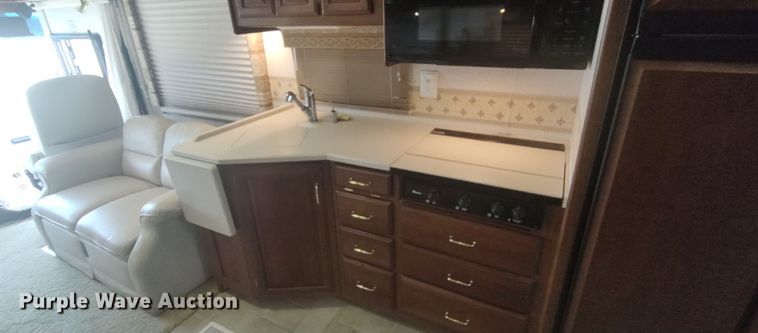 image for item LK9300 2003 Winnebago Journey DL  RV