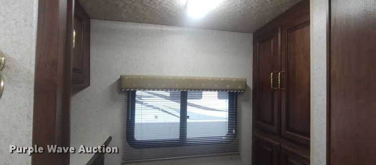 image for item LK9300 2003 Winnebago Journey DL  RV