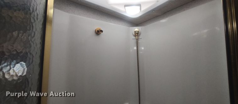 image for item LK9300 2003 Winnebago Journey DL  RV