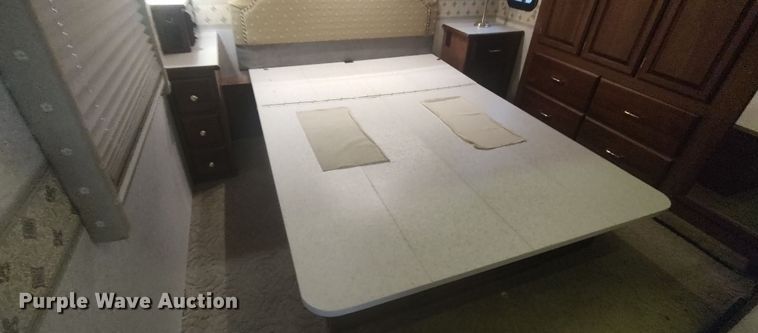 image for item LK9300 2003 Winnebago Journey DL  RV