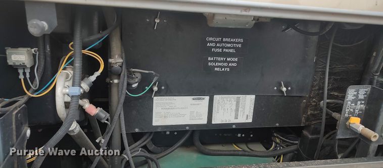 image for item LK9300 2003 Winnebago Journey DL  RV