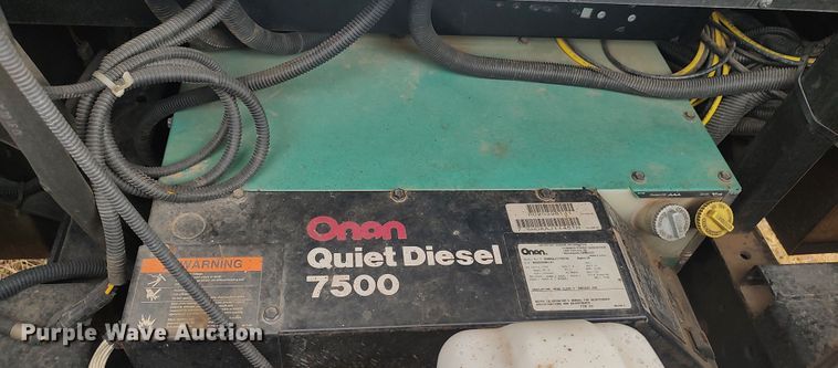 image for item LK9300 2003 Winnebago Journey DL  RV