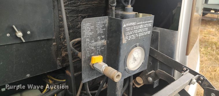 image for item LK9300 2003 Winnebago Journey DL  RV