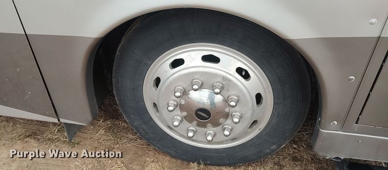 image for item LK9300 2003 Winnebago Journey DL  RV