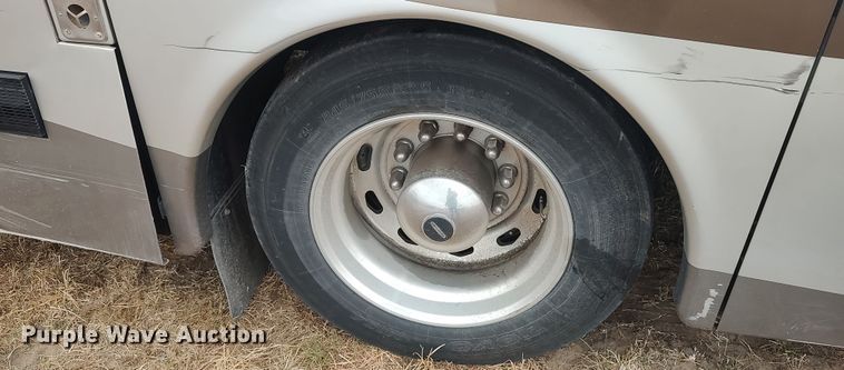 image for item LK9300 2003 Winnebago Journey DL  RV