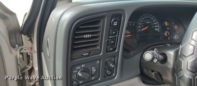 image for item LK9307 2005 Chevrolet Tahoe  SUV