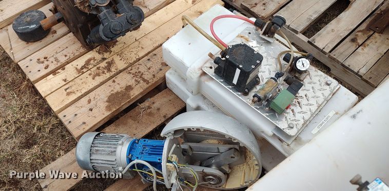 image for item LK9310 Car wash materials