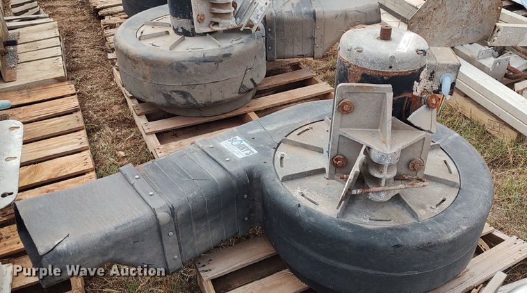 image for item LK9311 Approximately 5 Sonnys Blow 328 blowers