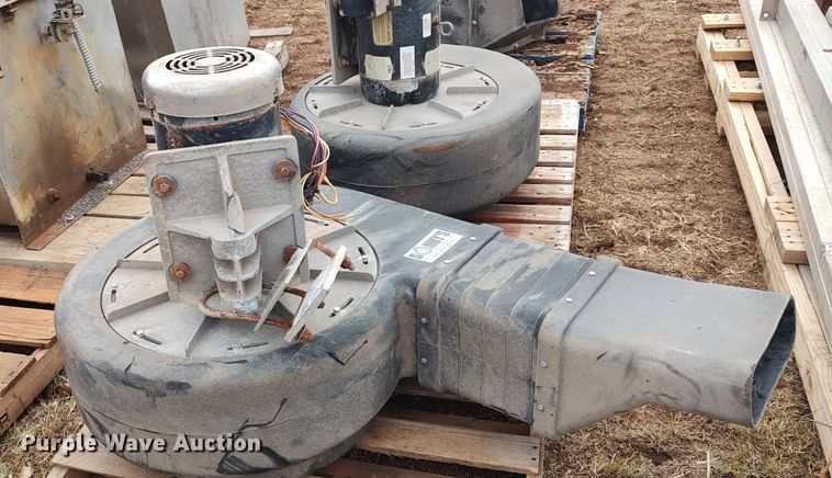 image for item LK9311 Approximately 5 Sonnys Blow 328 blowers