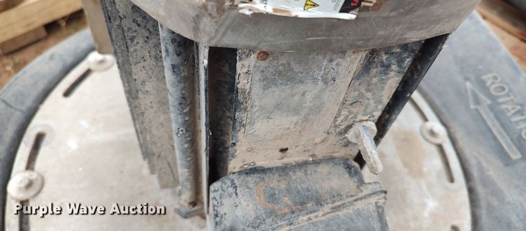 image for item LK9311 Approximately 5 Sonnys Blow 328 blowers