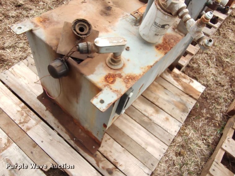 image for item LK9312 (2) hydraulic power units