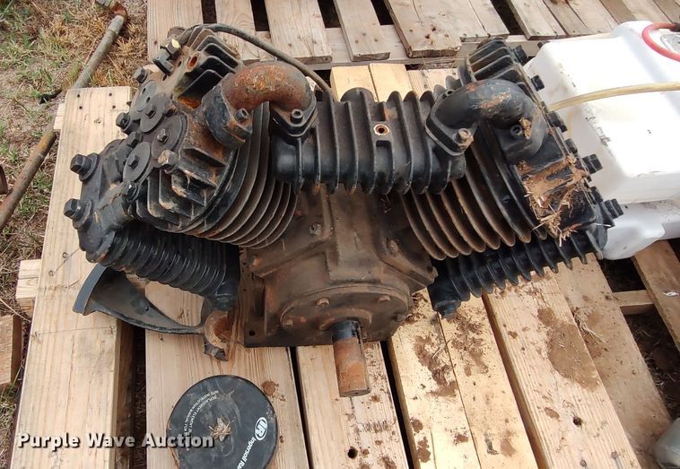 image for item LK9313 Ingersoll Rand 2475N7.5TSC  air compressor