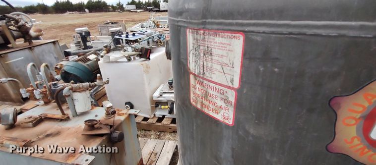 image for item LK9313 Ingersoll Rand 2475N7.5TSC  air compressor