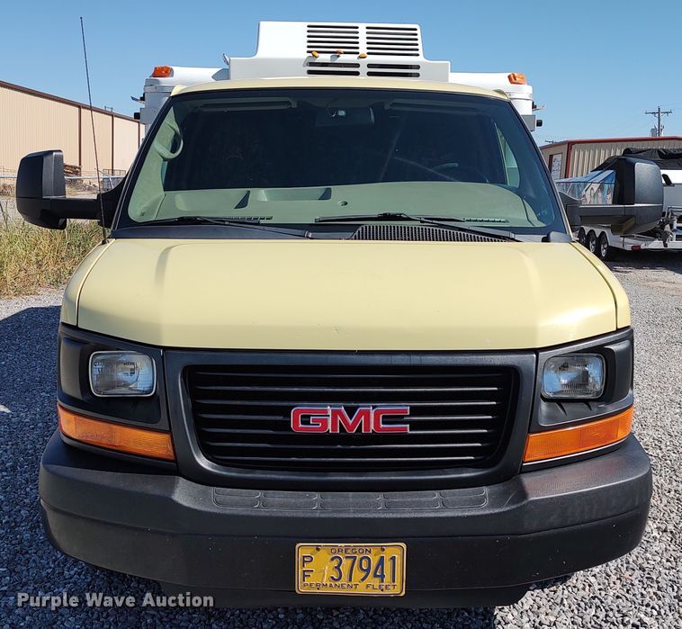 image for item LK9949 2014 GMC Savana G4500  refrigerated delivery van