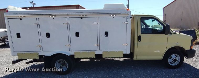 image for item LK9949 2014 GMC Savana G4500  refrigerated delivery van