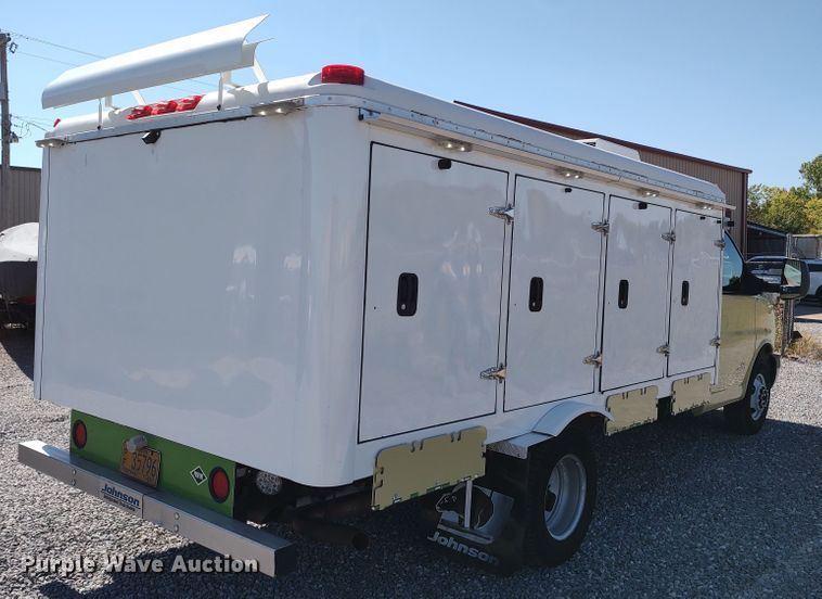 image for item LK9949 2014 GMC Savana G4500  refrigerated delivery van