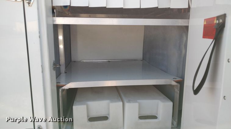 image for item LK9949 2014 GMC Savana G4500  refrigerated delivery van