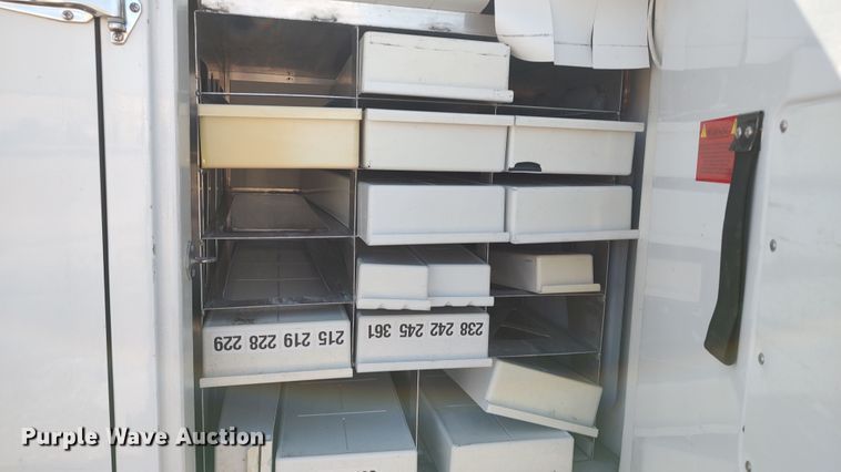 image for item LK9949 2014 GMC Savana G4500  refrigerated delivery van