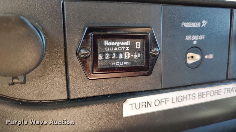 image for item LK9949 2014 GMC Savana G4500  refrigerated delivery van