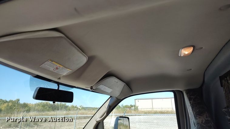 image for item LK9949 2014 GMC Savana G4500  refrigerated delivery van