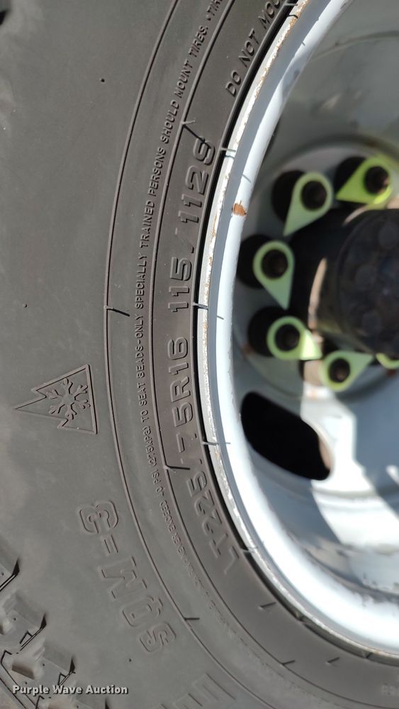 image for item LK9949 2014 GMC Savana G4500  refrigerated delivery van