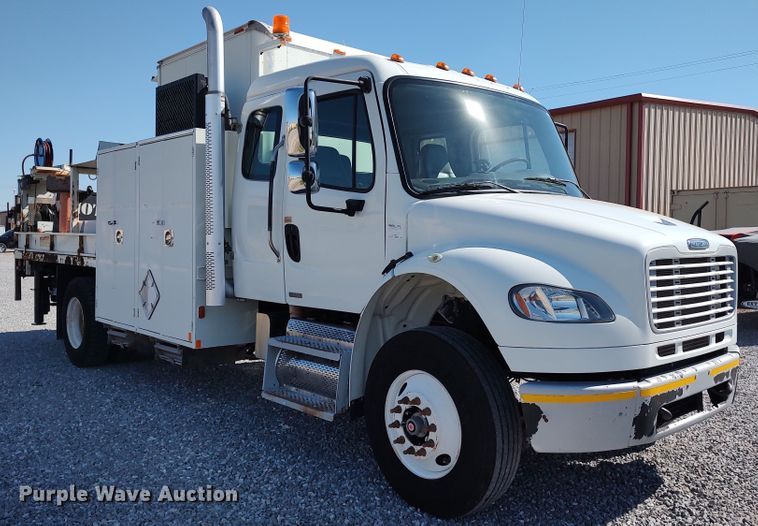 image for item LK9950 2010 Freightliner Business Class M2  Crew Cab utility / service truck